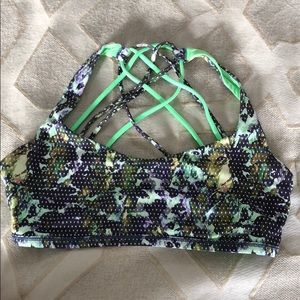 Lululemon free to be wild bra 8